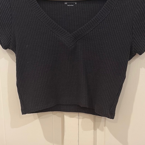 Pacsun Black Ribbed V-Neck Crop Top - Picture 4 of 6